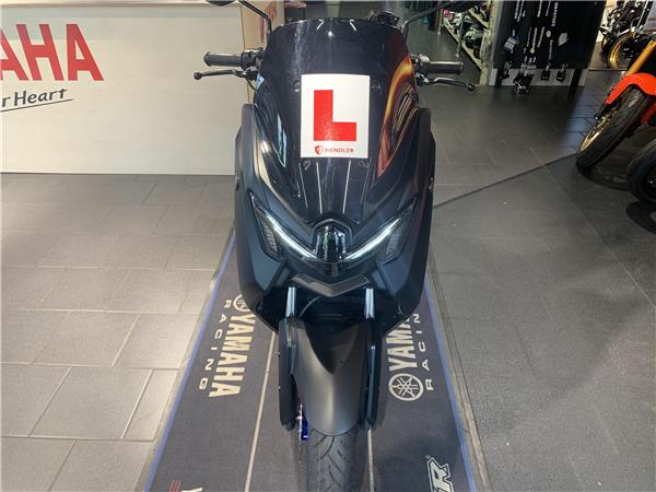 2025 YamahaN-Max 125, Only 290m from new Yamaha warranty till May 2028 !
