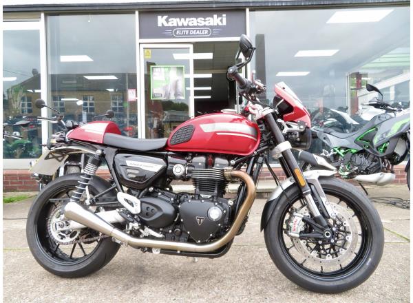 TRIUMPH SPEEED TWIN 1200