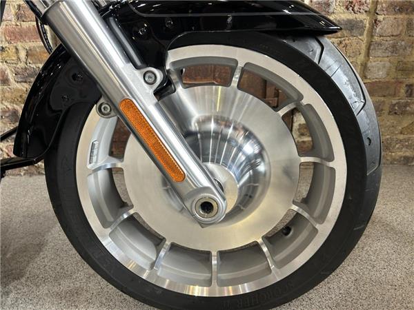2025 Harley-Davidson Softail