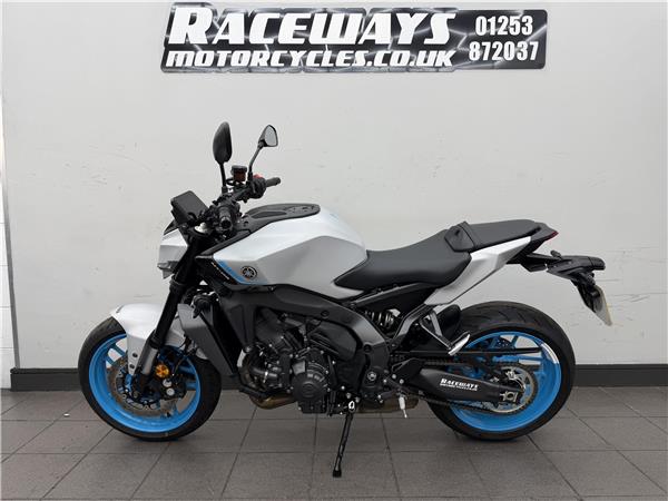 2026 YAMAHA MT-09 Y-AMT