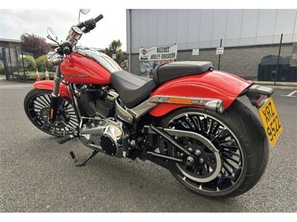 2026 Harley-Davidson Breakout