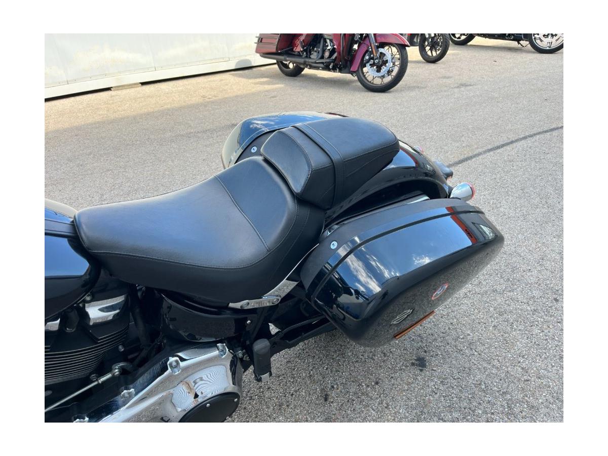 2024 Harley-Davidson Softail Sport Glide FLSB