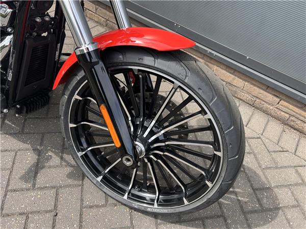 2026 HARLEY-DAVIDSON BREAKOUT 117