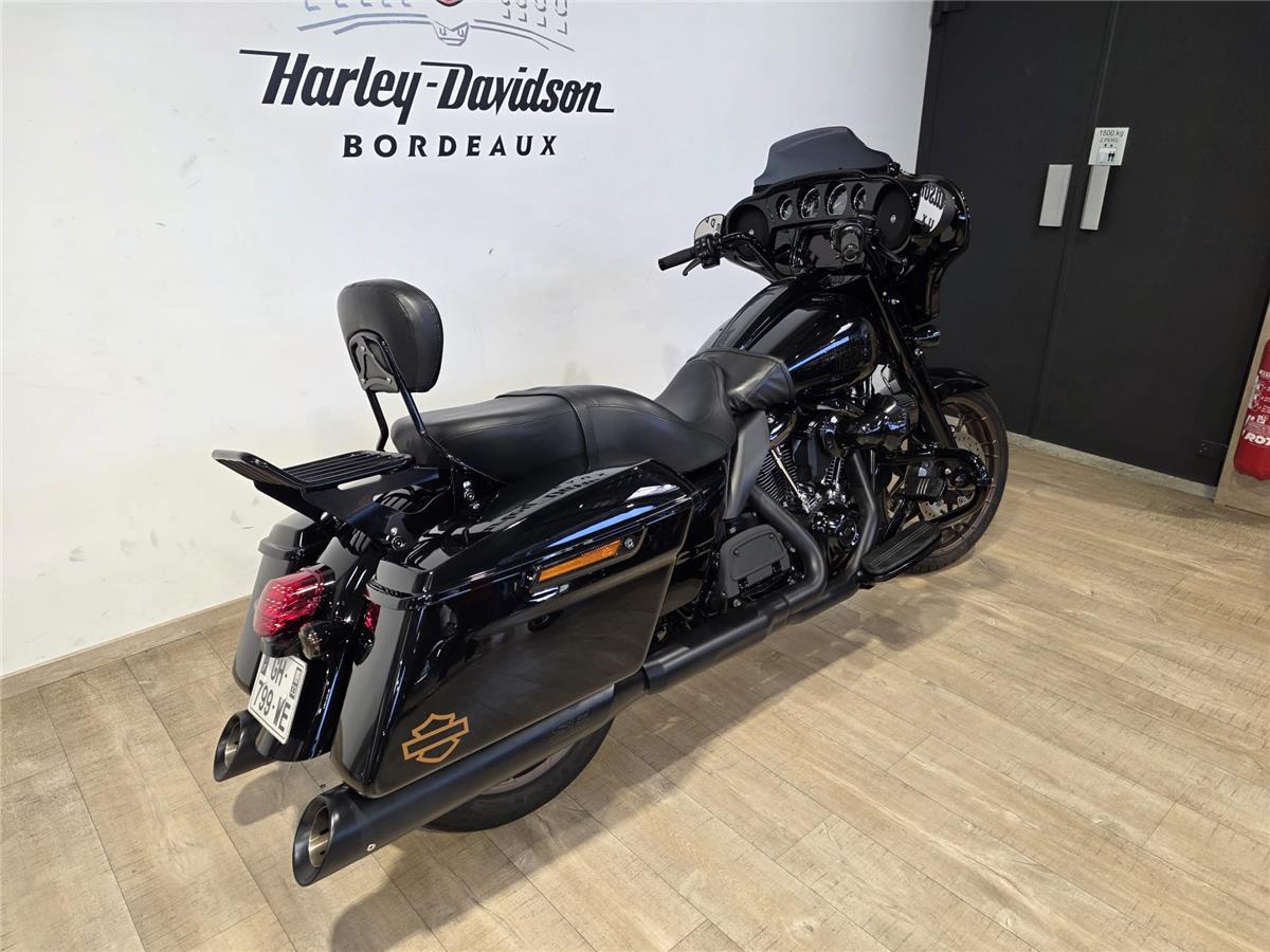2022 HARLEY-DAVIDSON STREET GLIDE