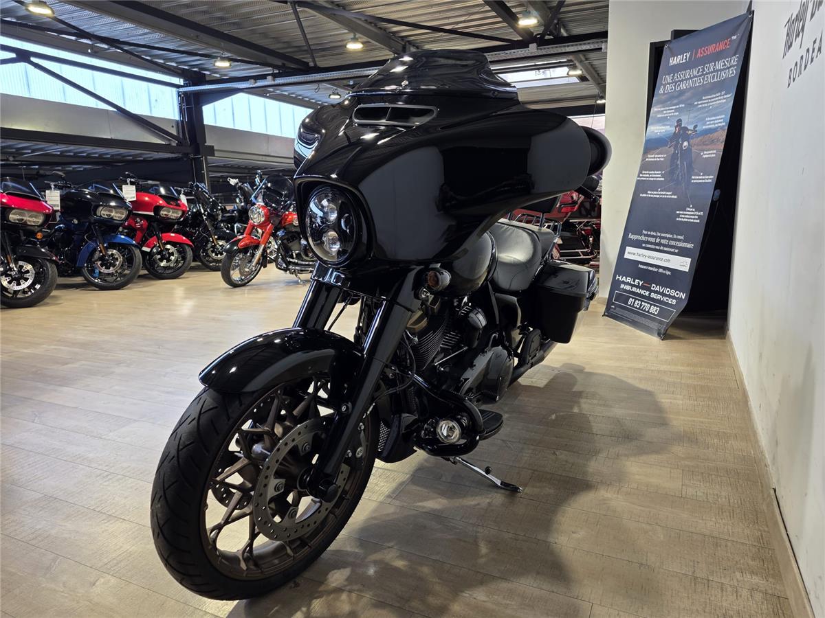 2022 HARLEY-DAVIDSON STREET GLIDE