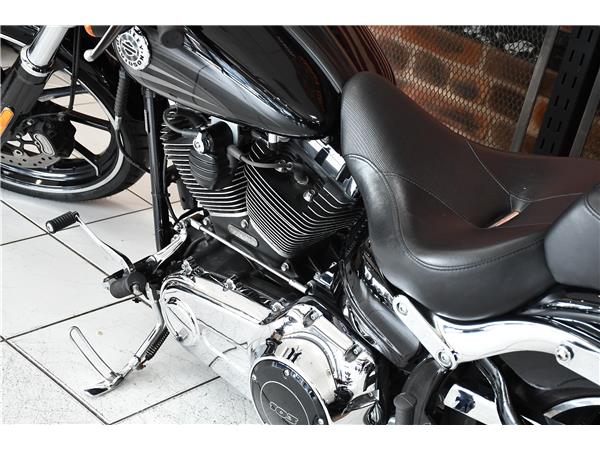 2016 HARLEY-DAVIDSON SOFTAIL FXSB BREAKOUT
