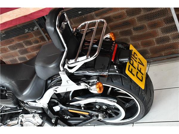 2016 HARLEY-DAVIDSON SOFTAIL FXSB BREAKOUT
