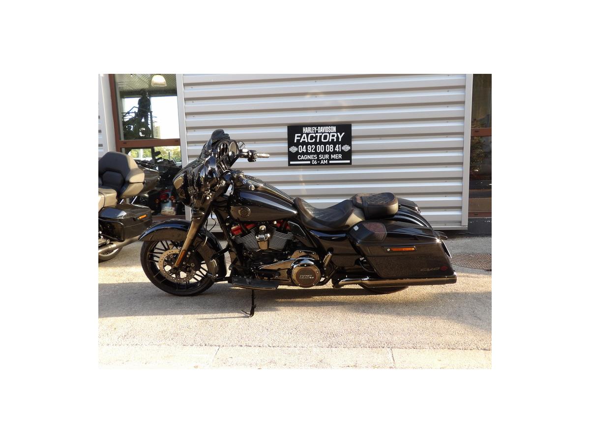 2022 HARLEY-DAVIDSON STREET GLIDE