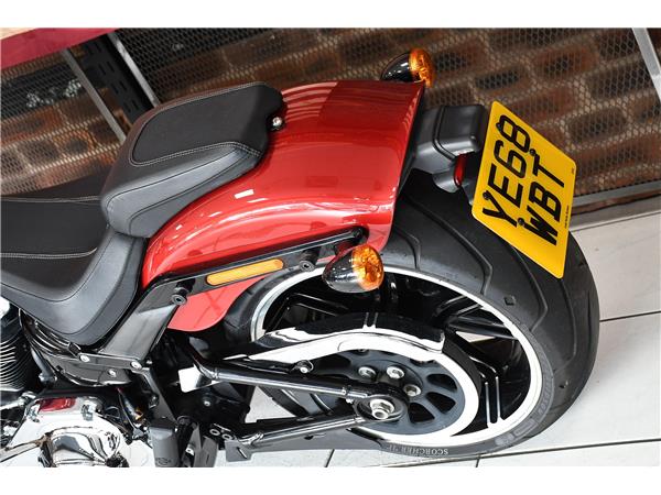 2018 HARLEY-DAVIDSON BREAKOUT 114