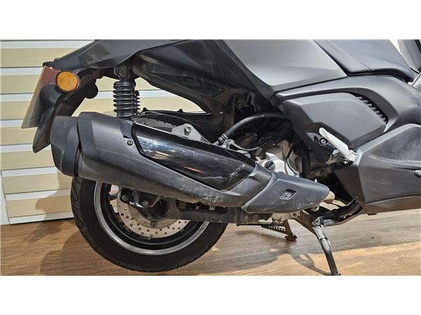 2025 YAMAHA XMAX 300