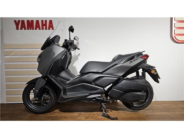 2025 YAMAHA XMAX 300