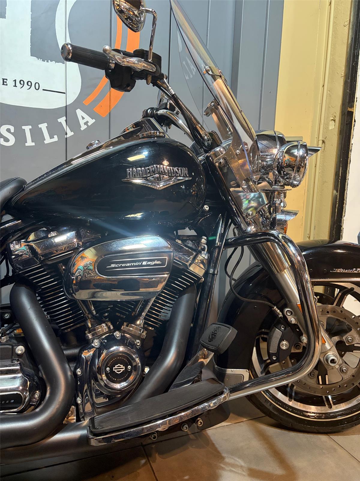 2016 HARLEY-DAVIDSON ROAD KING