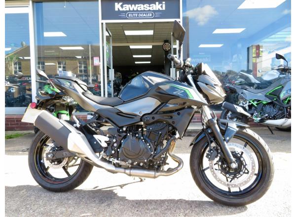 KAWASAKI Z500