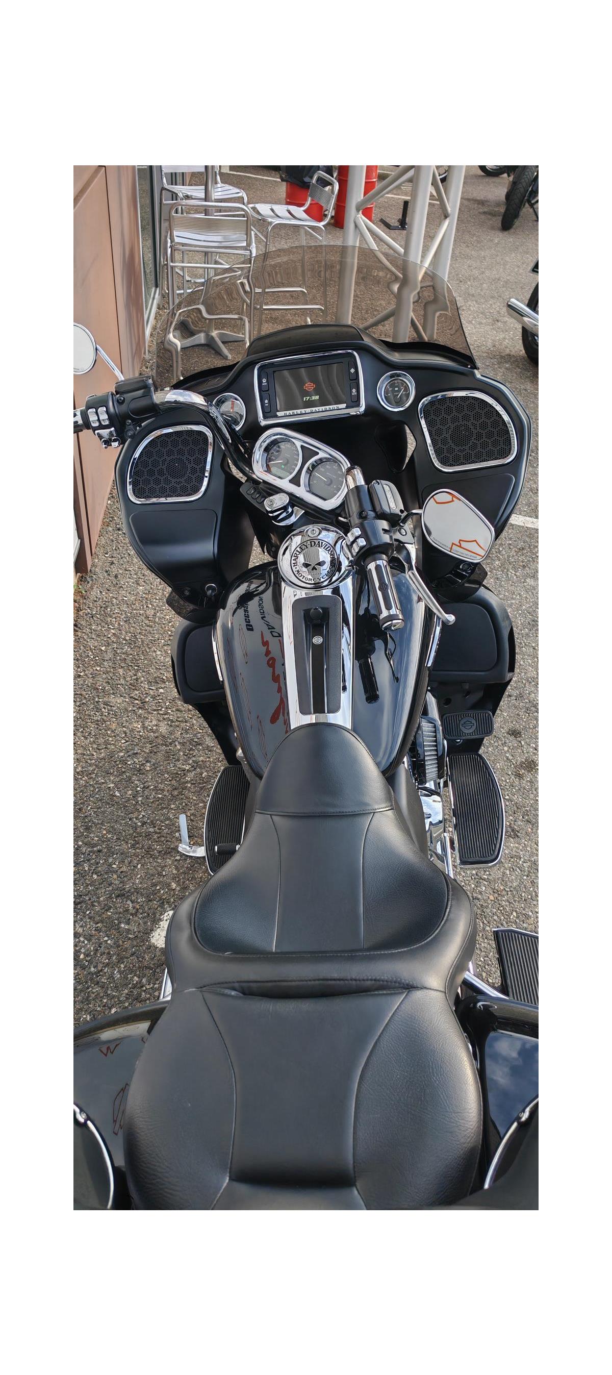 2018 HARLEY-DAVIDSON ROAD GLIDE