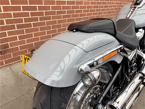 2025 HARLEY-DAVIDSON SOFTAIL FLFB FAT BOY