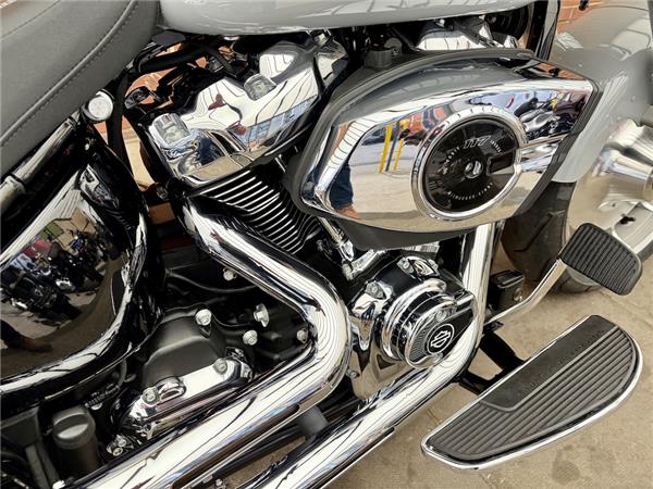 2025 HARLEY-DAVIDSON SOFTAIL FLFB FAT BOY