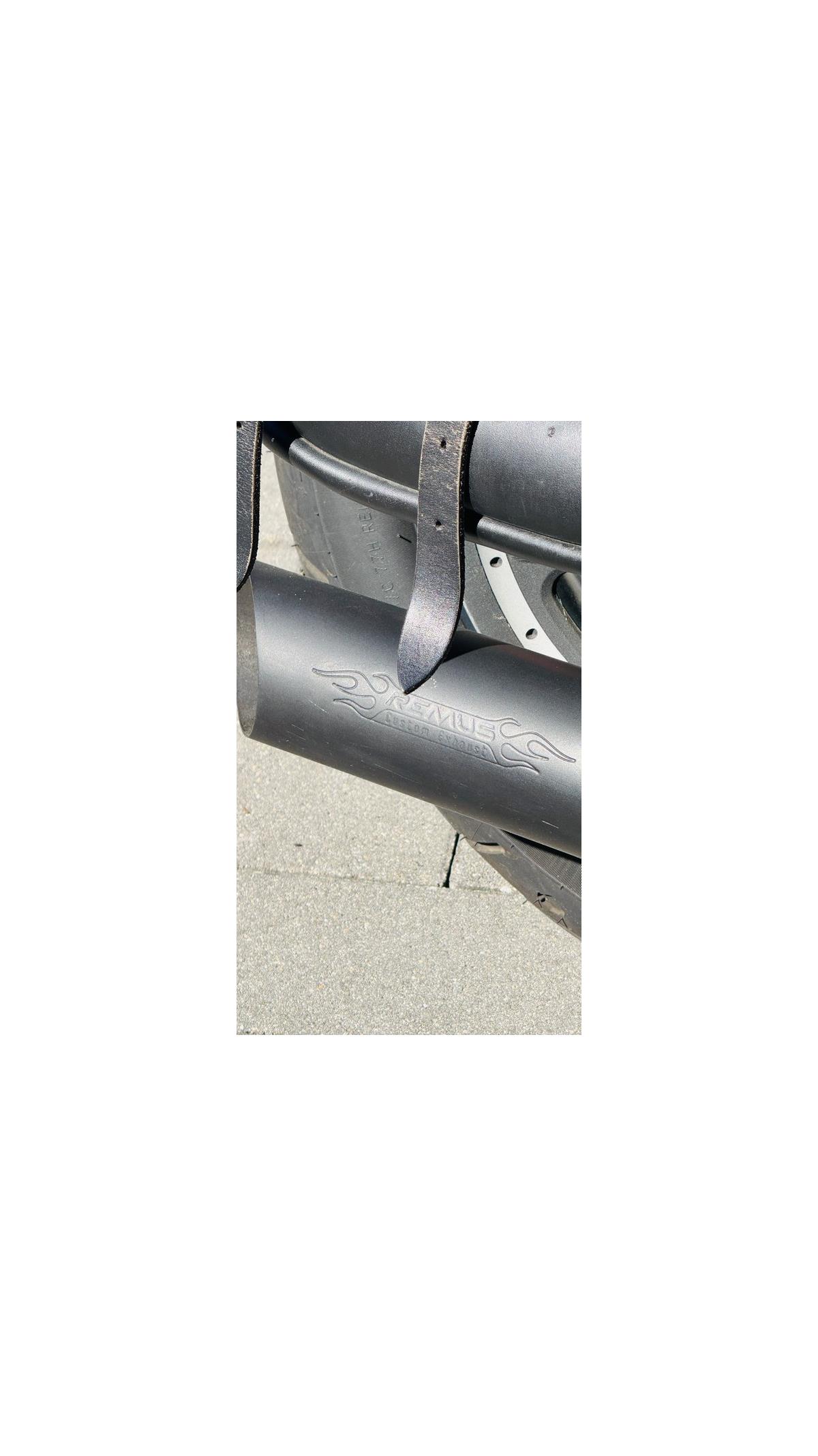 IRON Ledertaschen, 1. Hand