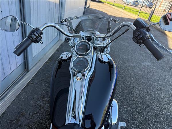 2018 HARLEY-DAVIDSON LOW RIDER