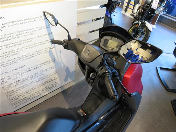 YAMAHA N-MAX 125 