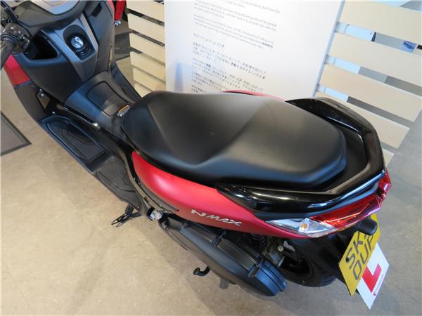 YAMAHA N-MAX 125 