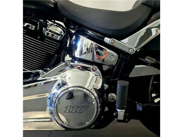 HARLEY-DAVIDSON BREAKOUT