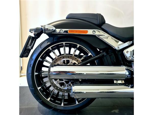 HARLEY-DAVIDSON BREAKOUT