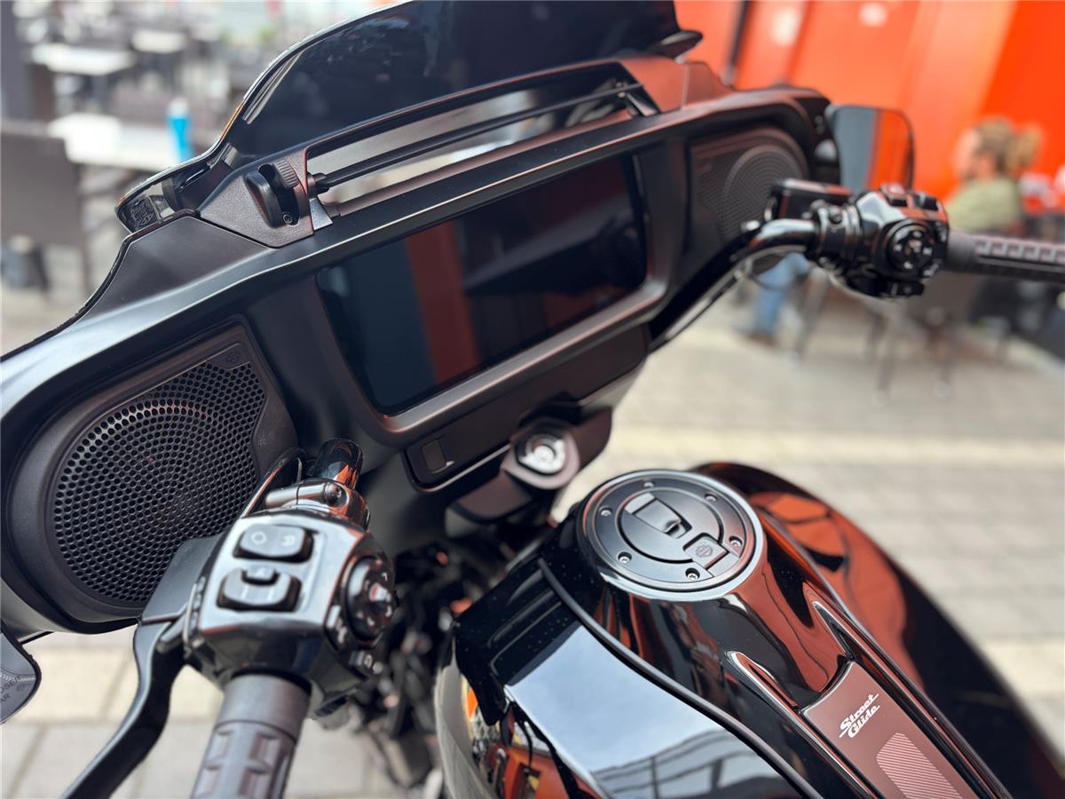 2024 Harley-Davidson Street Glide FLHX