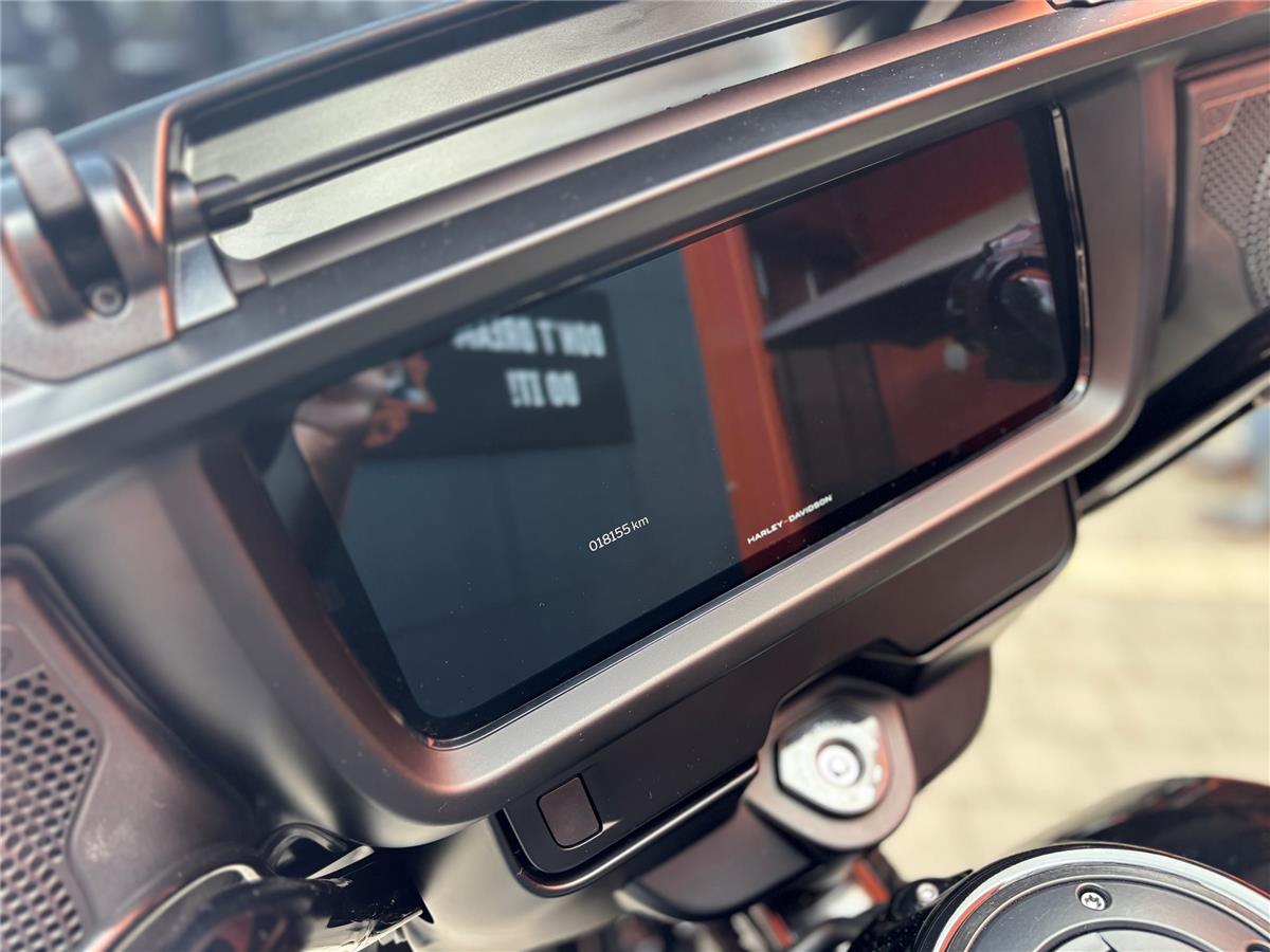 2024 Harley-Davidson Street Glide FLHX