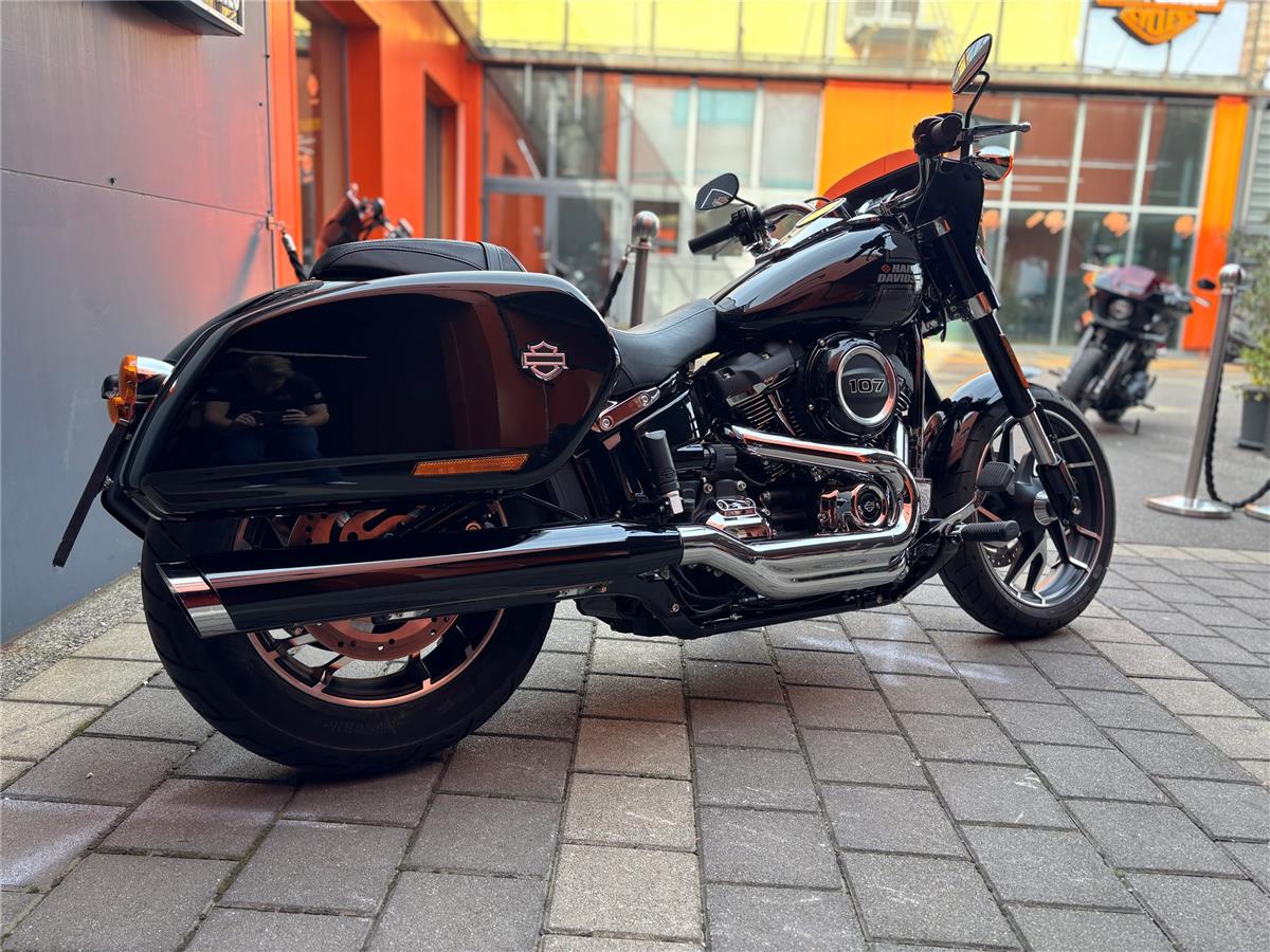 2022 Harley-Davidson Softail Sport Glide FLSB