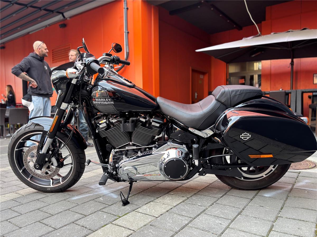 2022 Harley-Davidson Softail Sport Glide FLSB