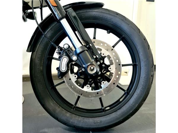 HARLEY-DAVIDSON LOW RIDER ST 