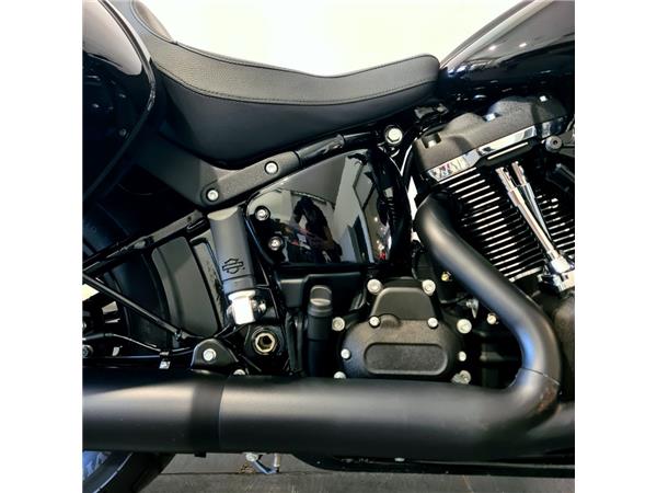 HARLEY-DAVIDSON LOW RIDER ST 