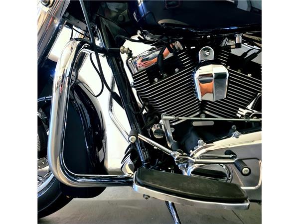 HARLEY-DAVIDSON ROAD KING