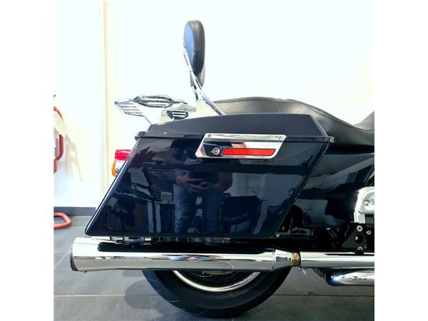 HARLEY-DAVIDSON ROAD KING