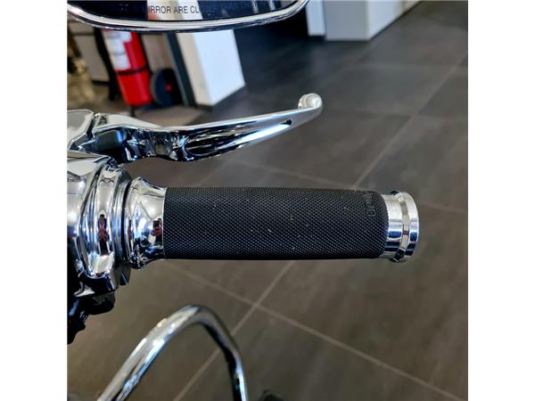HARLEY-DAVIDSON ROAD KING