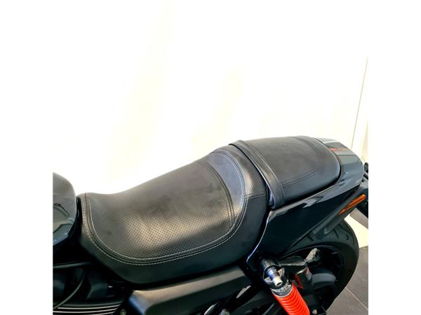 HARLEY-DAVIDSON STREET ROD