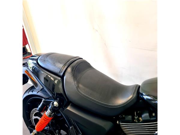 HARLEY-DAVIDSON STREET ROD
