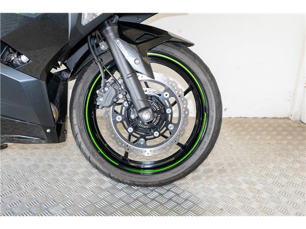 2024 KAWASAKI NINJA 400