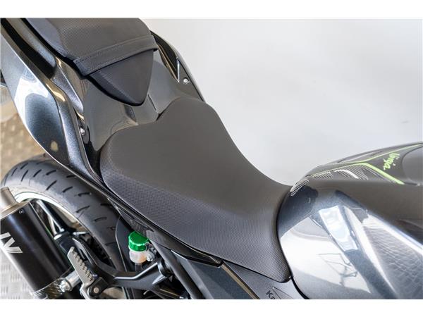 2024 KAWASAKI NINJA 400