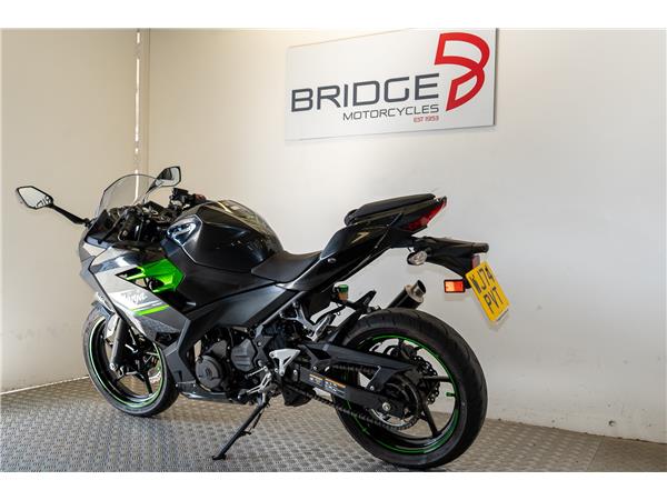 2024 KAWASAKI NINJA 400