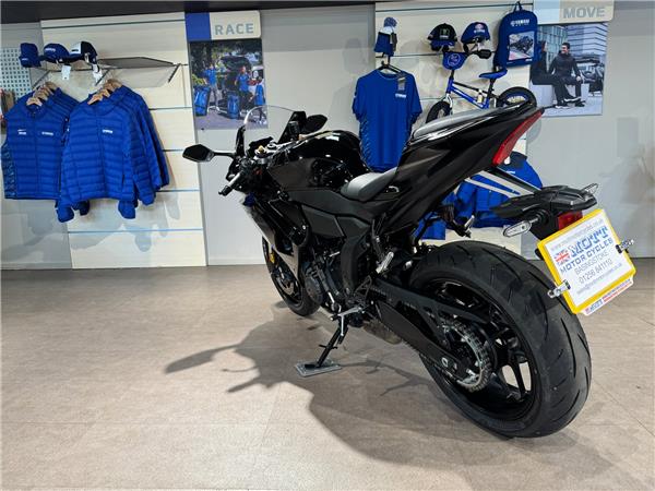 2026 YAMAHA R7