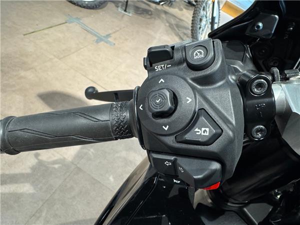 2026 YAMAHA R7