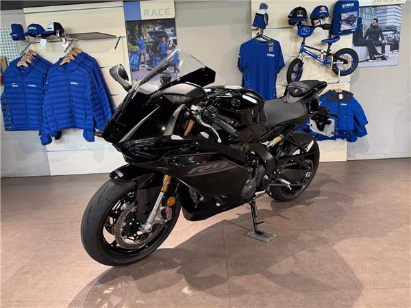 2026 YAMAHA YZF R9