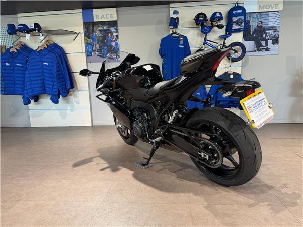 2026 YAMAHA YZF R9