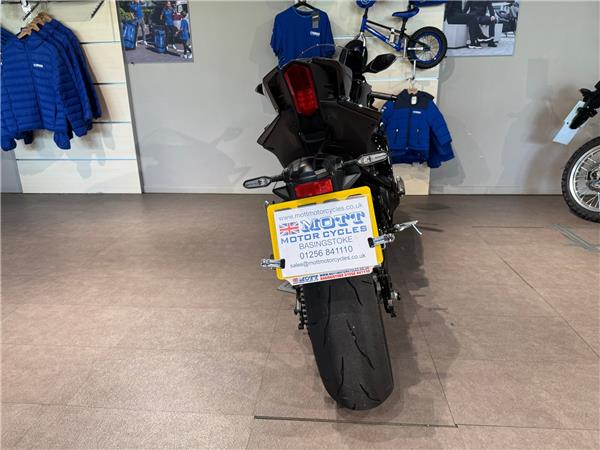 2026 YAMAHA YZF R9