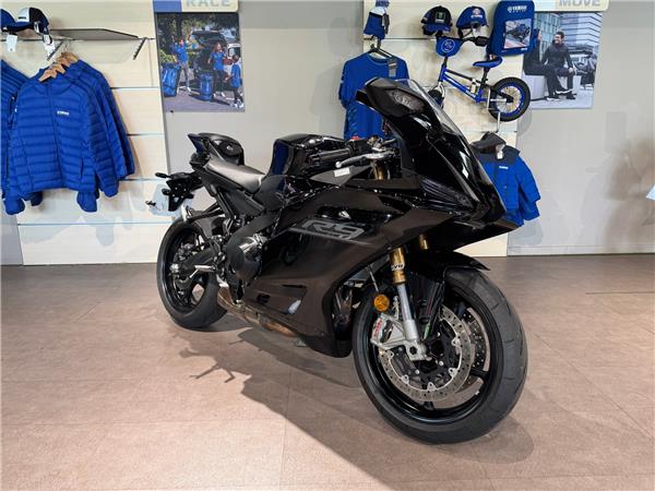 2026 YAMAHA YZF R9