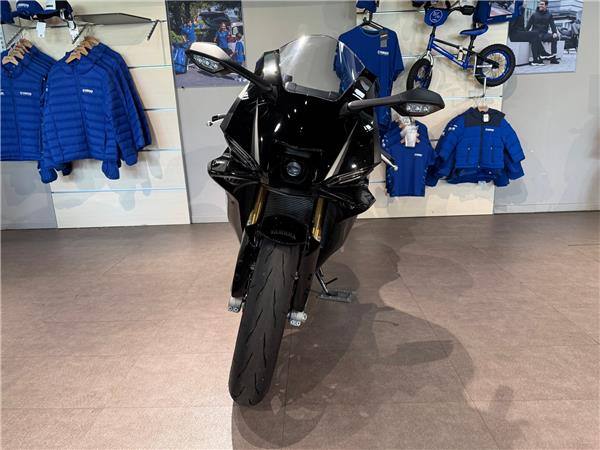 2026 YAMAHA YZF R9