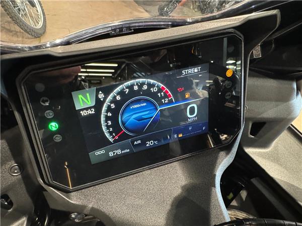 2026 YAMAHA YZF R9