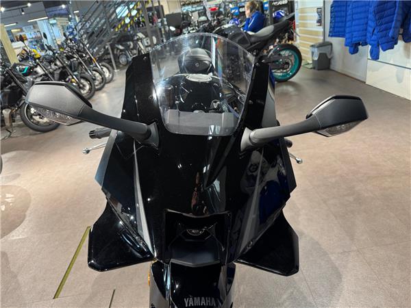 2026 YAMAHA YZF R9