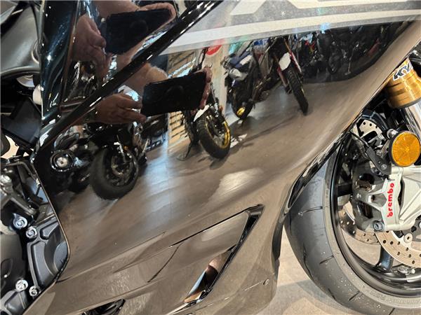 2026 YAMAHA YZF R9